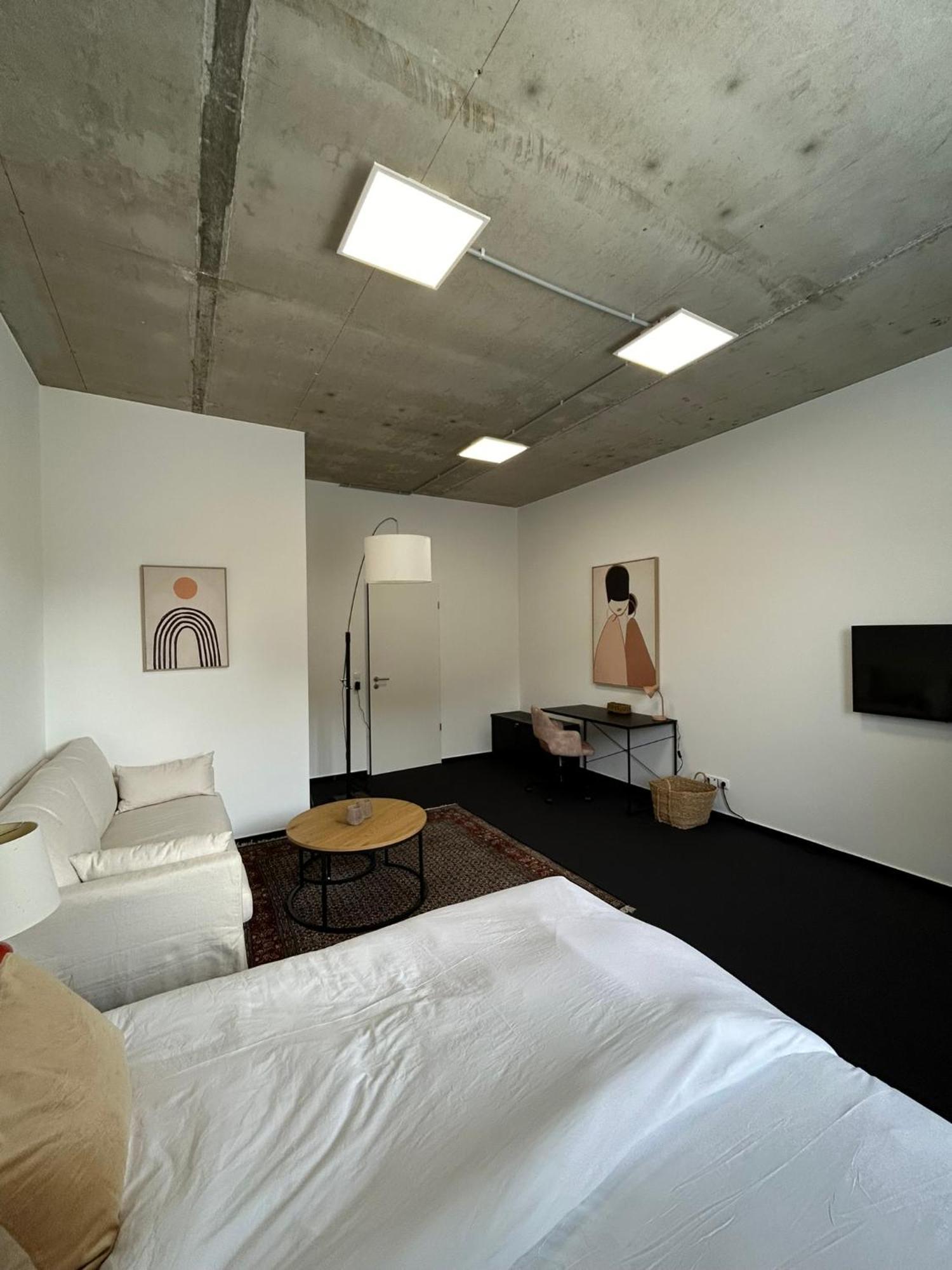 Lejlighed 35 Qm Grosses Mit Eigenem Badezimmer In Den Elbvororten *